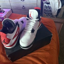 Men’s Air Jordan Retro 4’s