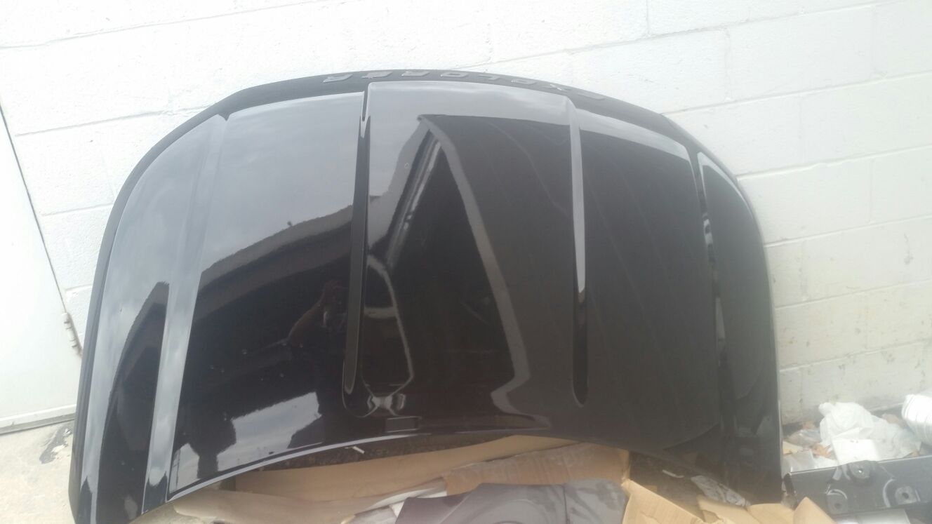 2016 ford explorer hood good condition