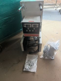 Commercial plastic lid sealer machine smoothie/bobba ect brand new