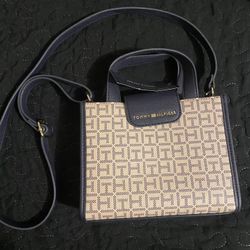 Tommy Hilfiger Crossover Purse