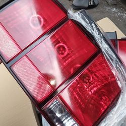 2005 Ford Mustang Pair Tail Lights