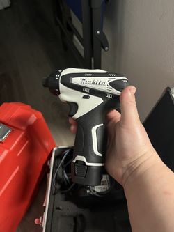 Makita Rechargeable Impact Driver 10.8V 