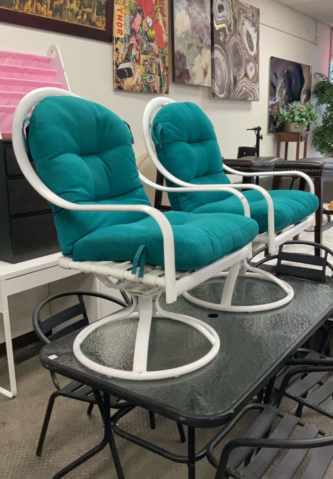 Set Of 2 Swivel Patio Chairs With Cushions