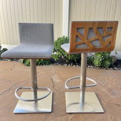 2 Bar Chairs 