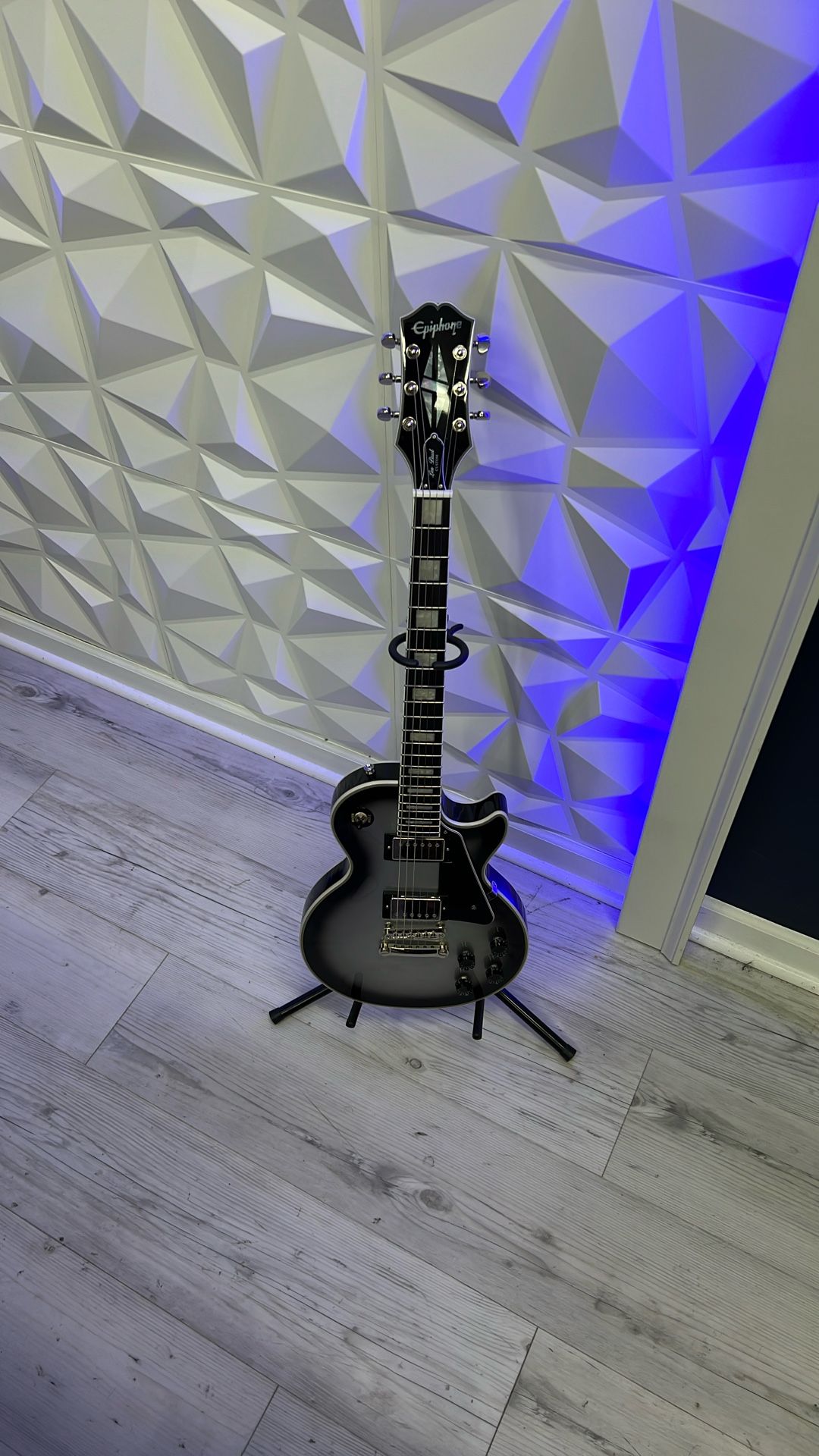 Epiphone Les Paul Custom Silver Burst Mint Condition