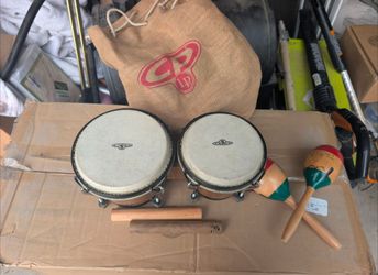 CP221 Tunable Bongos With Bag and maracas