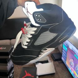 Jordan 5 Black Metallic Reimagined 