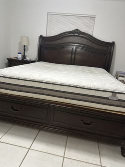 king wood bedwith drawers and night stand 