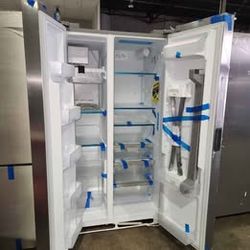 FRIGIDAIRE GALLERY 25.5 cu. ft. Side-by-Side Refrigerator- GRSN2620AF