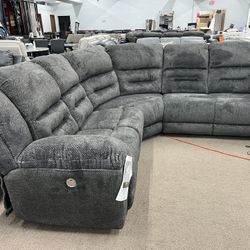 Power Recliner Sectional With USB Port 