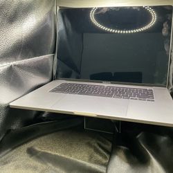Apple MacBook Pro