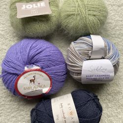 DK weight yarn wool, cashmere, baby alpaca yarn 200g total