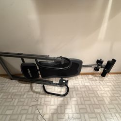 Innova Traction Table