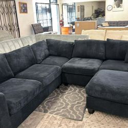 New Corduroy Sectional Couch with Ottoman! Free Delivery 🚚! 