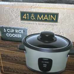 Rice Cooker 3cup by 41 &  Main NEW in Box