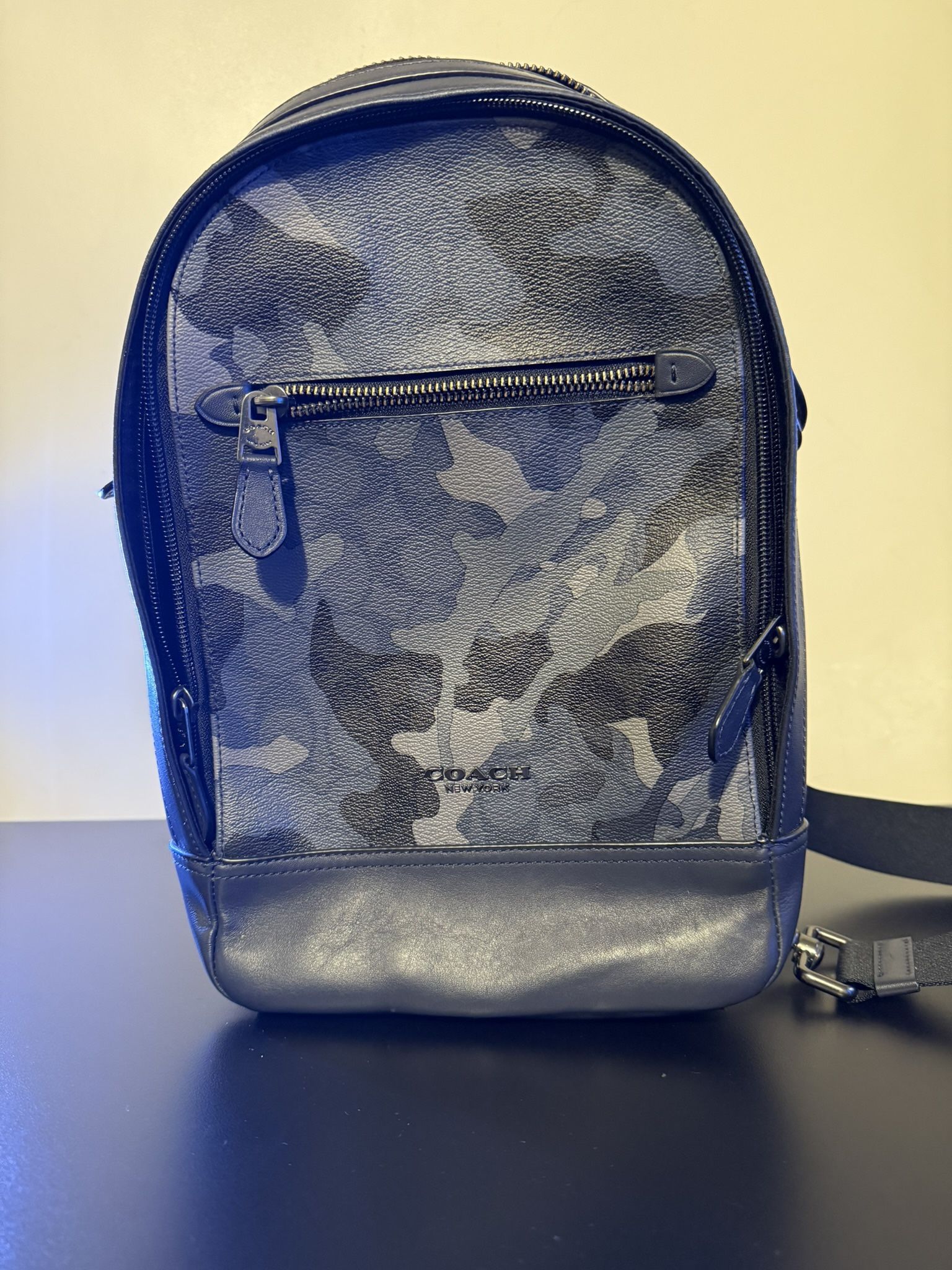 COACH WEST PACK IN SIGNATURE CAMO PRINT *GREAT CONDITION*