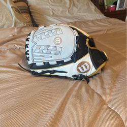 Brand new A200 left handed 12.5 in. fast pitch softball glove