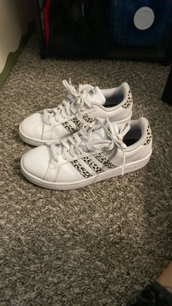 Adidas Leopard Print Women’s 8