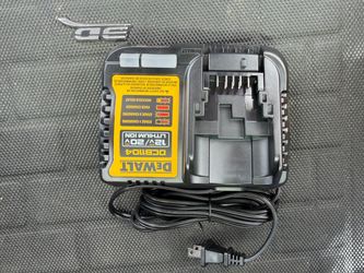 DEWALT DCB1104 12V/20V Lithium Ion Battery Charger