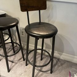 Set of 4 Bar Stools – Industrial Style (Wood & Black Metal)
