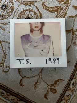 Taylor Swift 1989 CD Album