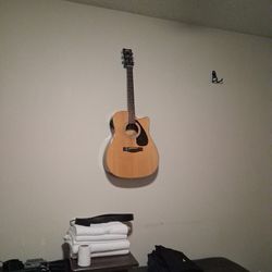 Acoustic Electric Yamaha 6 Strig Guitar 
