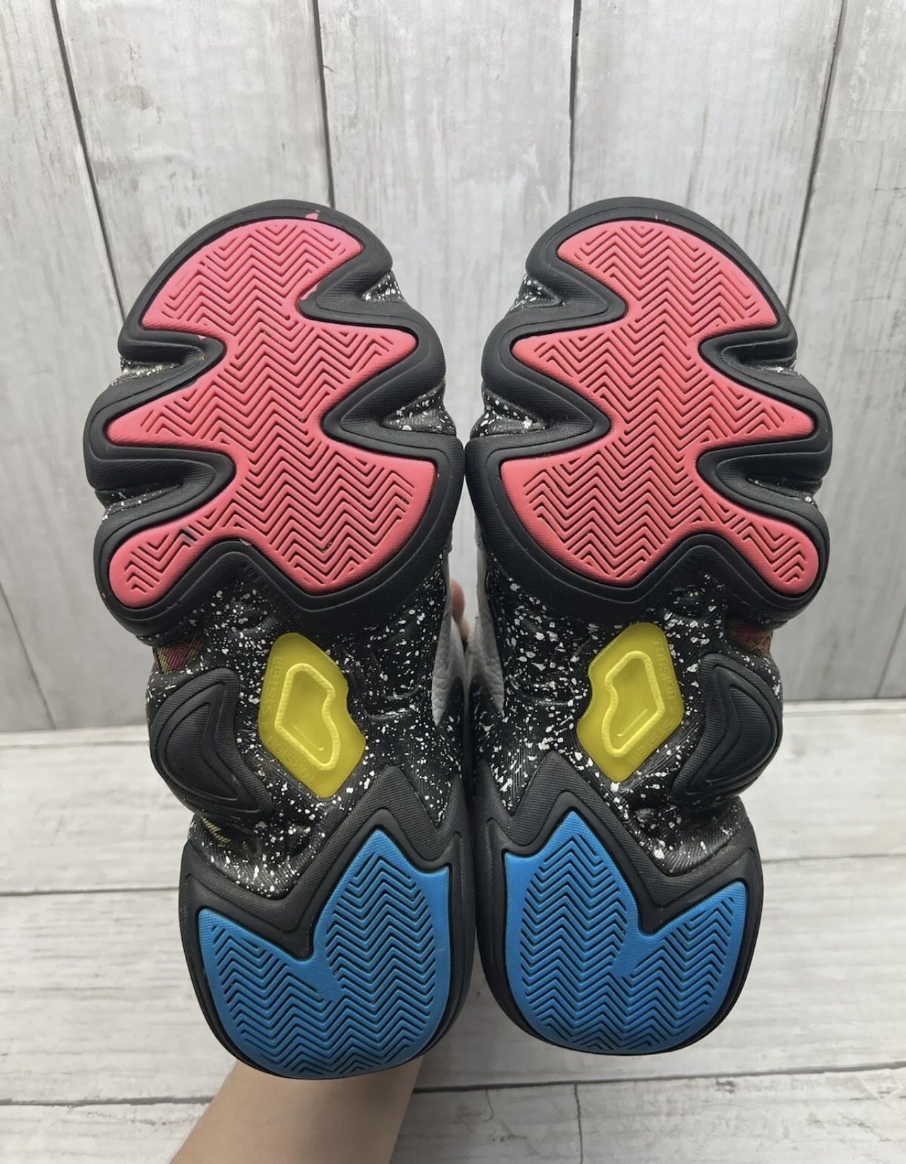 Adidas Crazy 8 Retro Kobe Bryant Neon Tribal Basketball  display picture 3