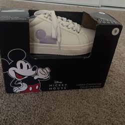 Women’s Disney shoe 