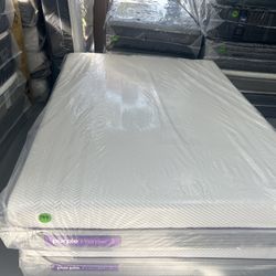 QUEEN SIZE PURPLE PREMIER .3 MATTRESS & BOX SPRING BED SET