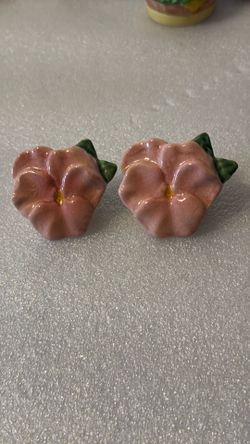 Vintage Pink Floral Salt & Pepper Shakers Ceramic Flower Set