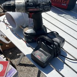 Craftsman 19 V drill with charger