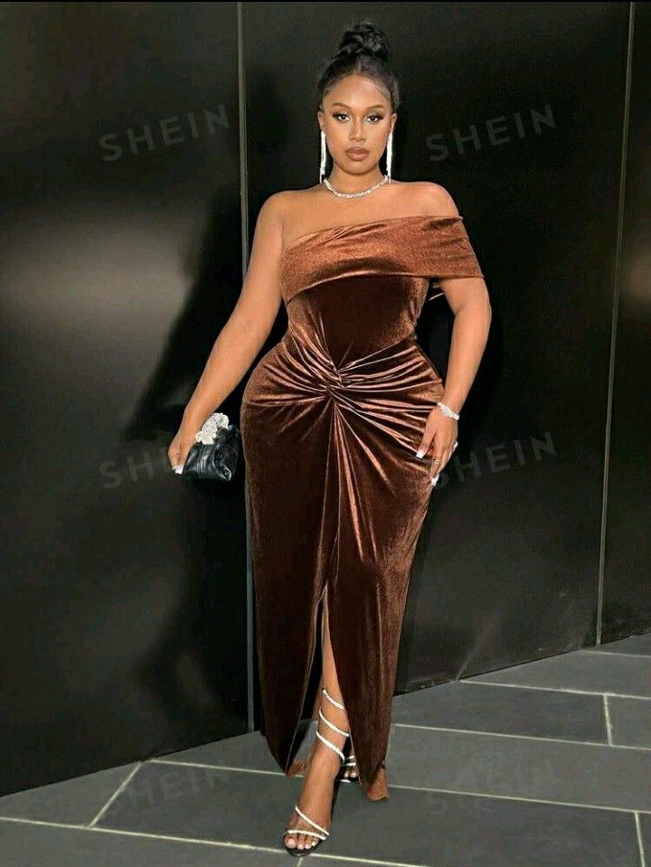 Dress, Brown  Bodycon Solid Color With Ruched Waist & Slit Hem, Velvet Fabric, Long Dress For Plus Size XL