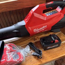 **NEW** Milwaukee FUEL M18 Blower Kit With HO XC6.0 Battery, Fast Charger & Nozzle 