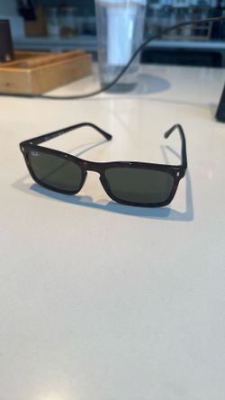Men’s Rayban Sunglasses
