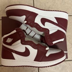 Jordan 1 Team Red 