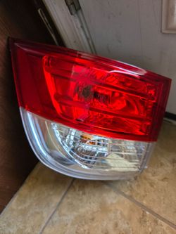 Honda Odyssey 2014-2017 rear left tail light