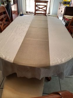 Dinning table With Leaf