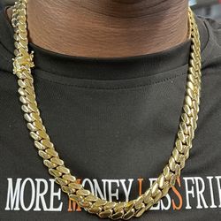 14k stamped premium 5x gold plated gold Miami Cuban Links necklace 🔥🔥 