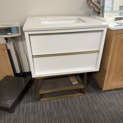 30” Bathroom Vanity In White Wall Mounted 