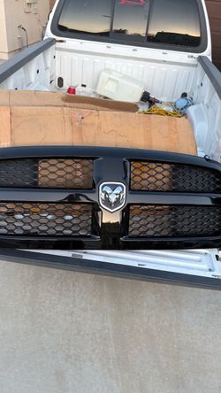 Black Ram 1500 Grille