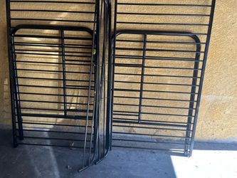 Metal bunk bed