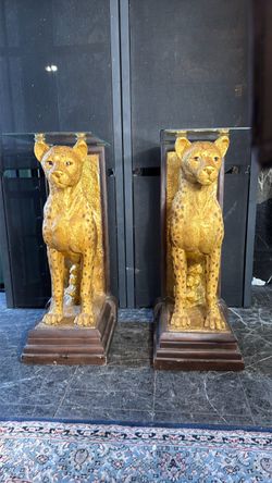 Beautiful glass top cheetah base side table