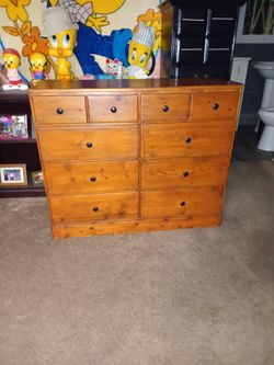 DRESSER 10 DRAWERS