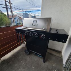 Charboil Grill - 4 burner grill