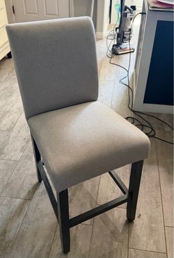 4 BAR STOOL CHAIRS