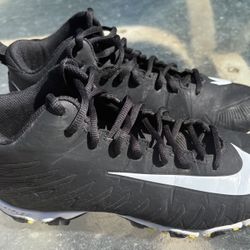 Nike Alpha FastFlex Mid Football & Soccer Cleats  