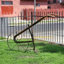 Hand Plow Vintage Yard Art Iron Garden Decoration Rusty Rustic Farm