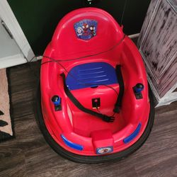 Like New Spiderman Ride On Toy Bumper Car With Lights