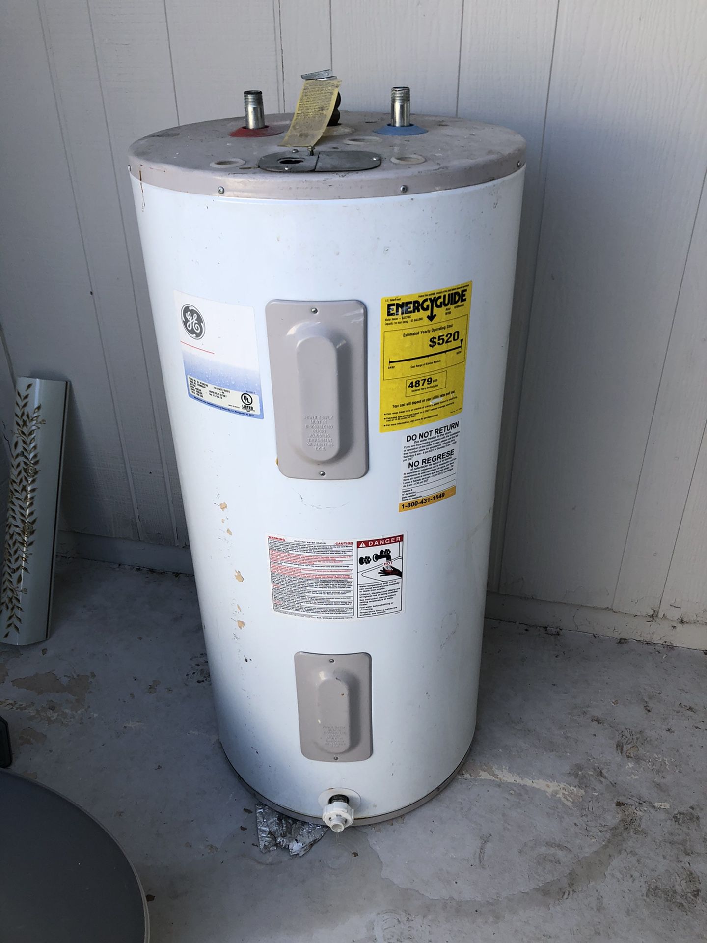 GE electric water heater 50 gal used but good works fine