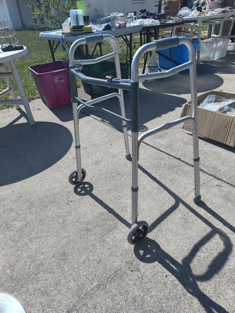 New Foldable Walker Mint